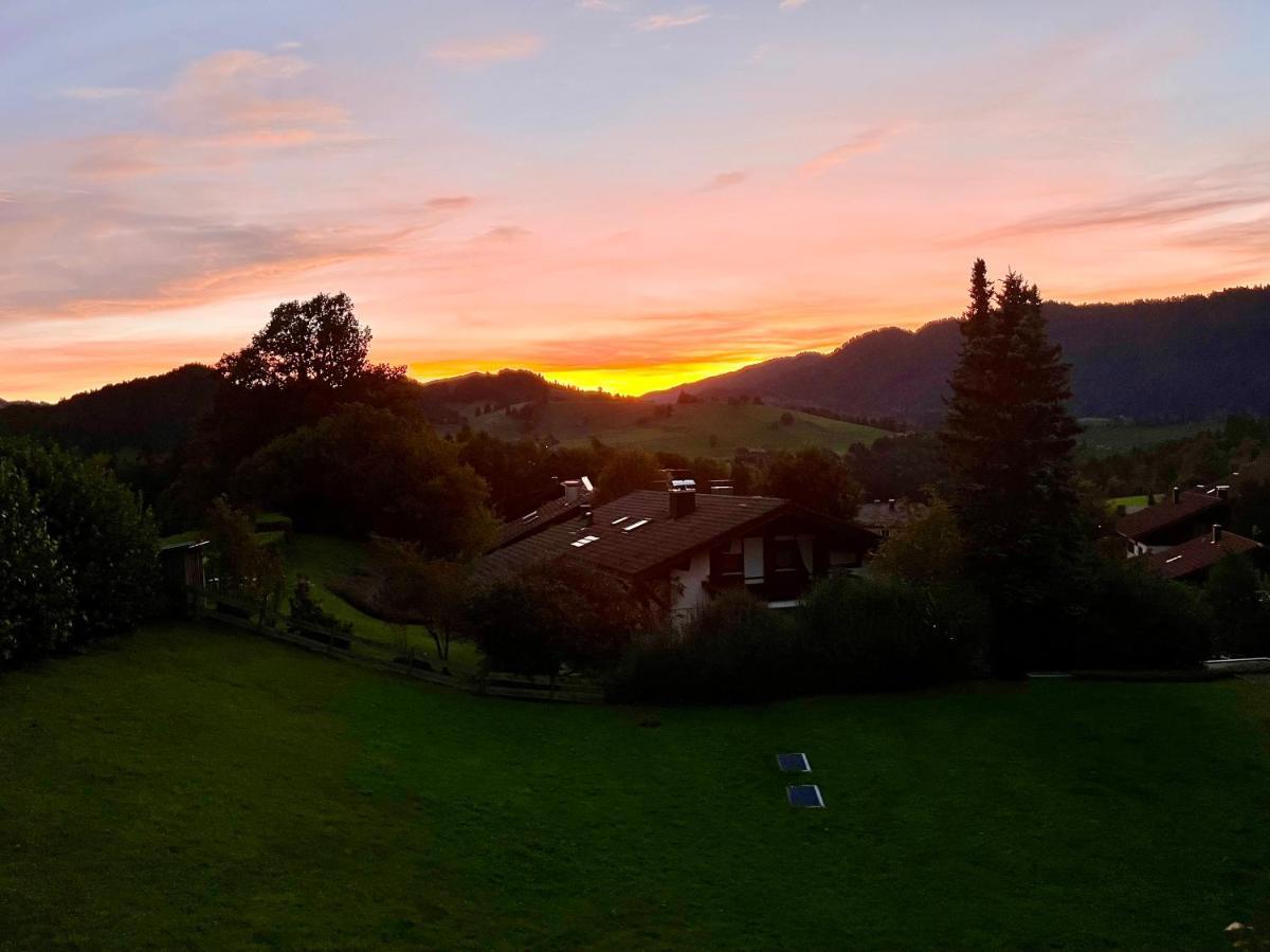 Wunderschoene Wohnung Mit Balkon Und Blick Auf Die Alpen Оберштауфен Экстерьер фото