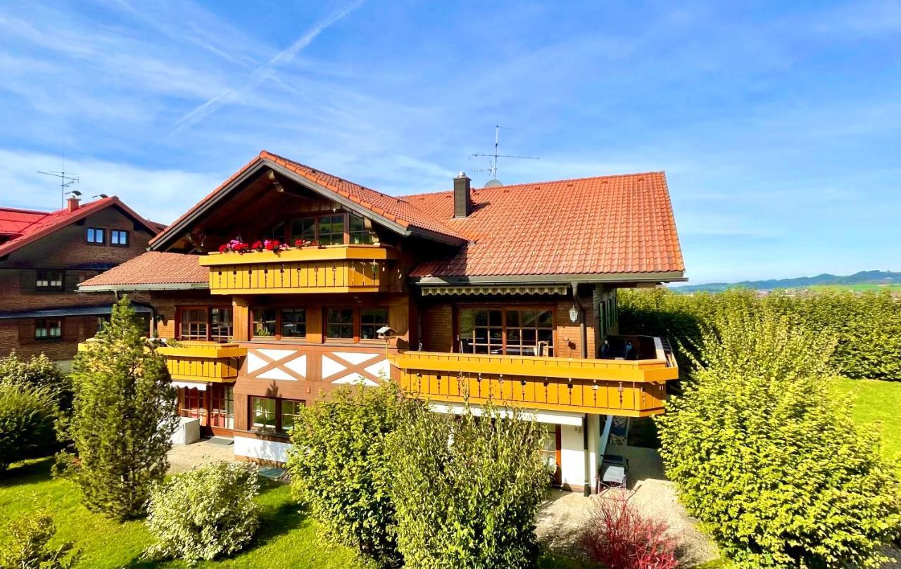 Wunderschoene Wohnung Mit Balkon Und Blick Auf Die Alpen Оберштауфен Экстерьер фото